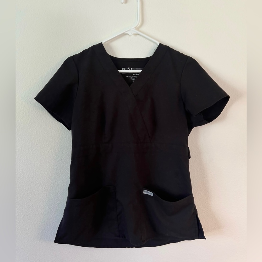 Women’s scrub top